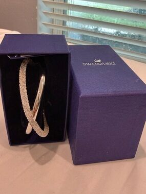 Swarovski Silver-Tone Crystal Pavé Double Crossover cuff